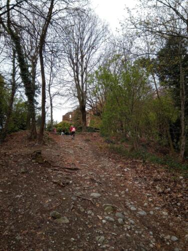 L'arrivo sul retro della Basilica di Superga