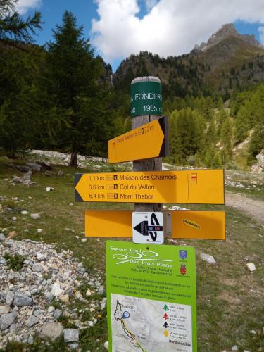 Indicazioni in Valle Stretta